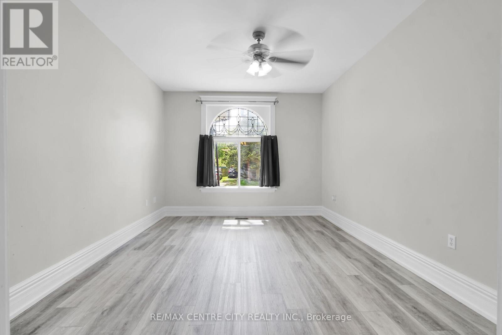 922 Queens Avenue, London East, Ontario  N5W 3H8 - Photo 22 - X12136856