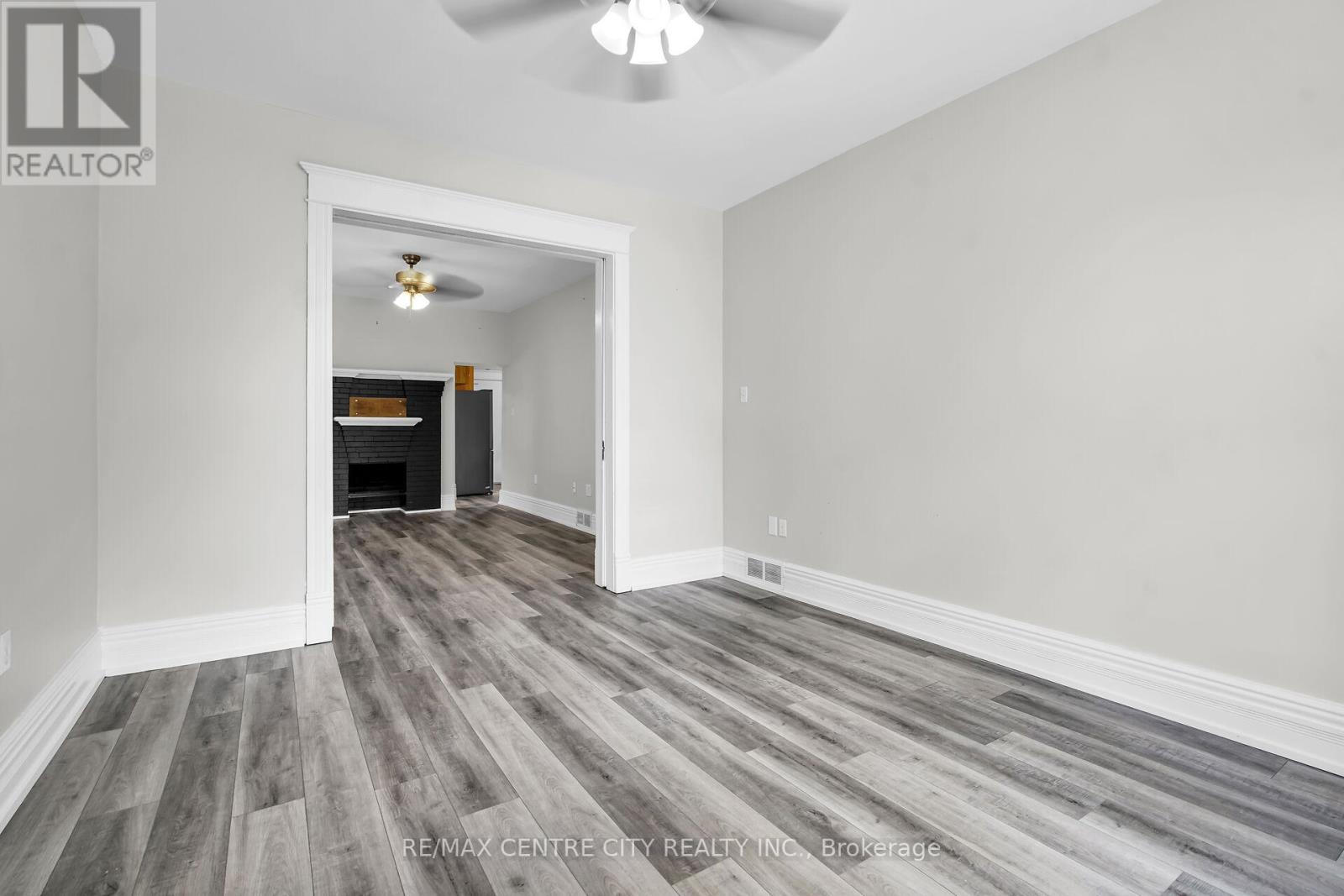 922 Queens Avenue, London East, Ontario  N5W 3H8 - Photo 23 - X12136856