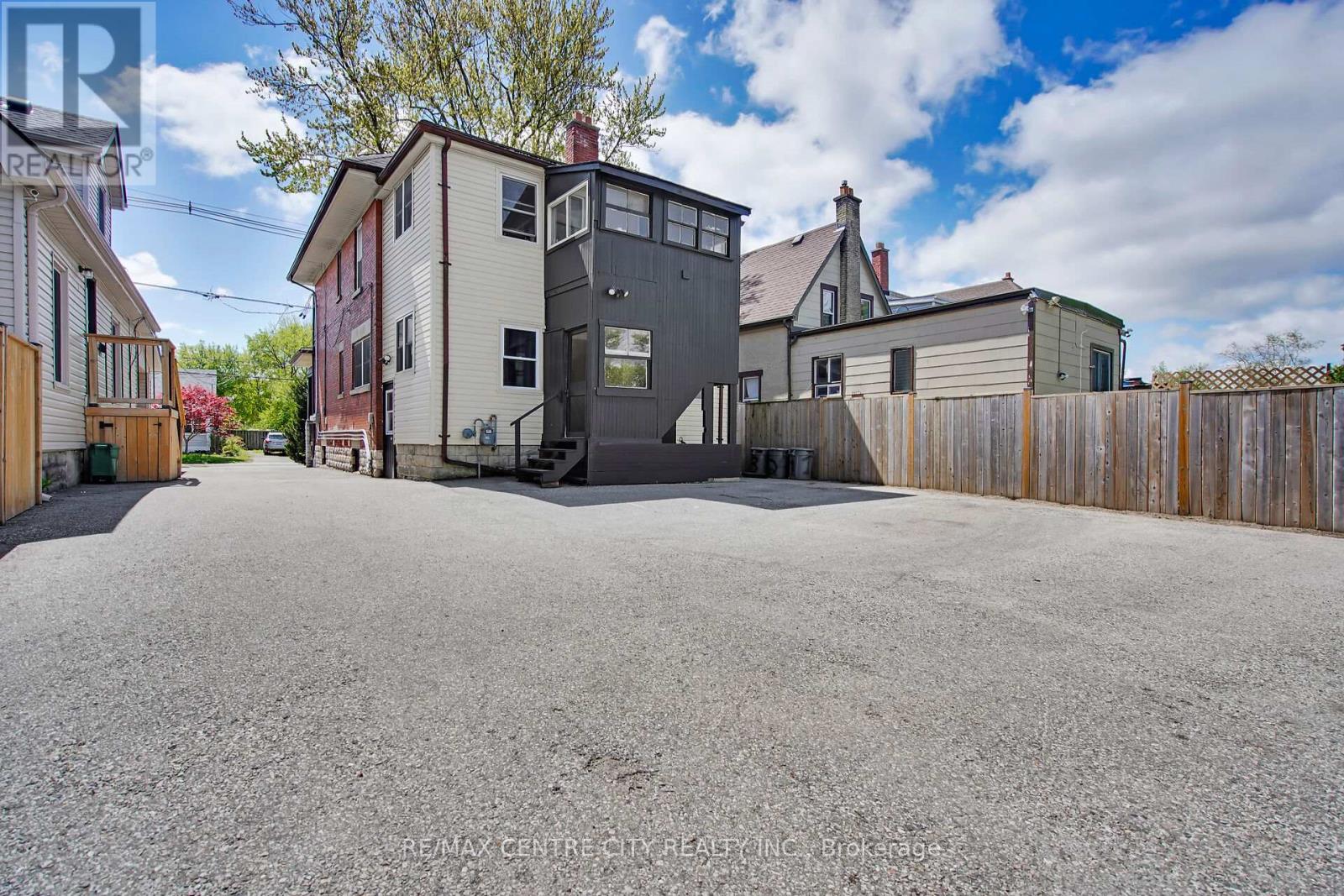922 Queens Avenue, London East, Ontario  N5W 3H8 - Photo 40 - X12136856