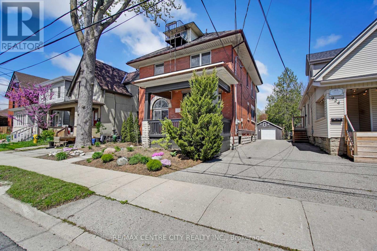 922 Queens Avenue, London East, Ontario  N5W 3H8 - Photo 3 - X12136858