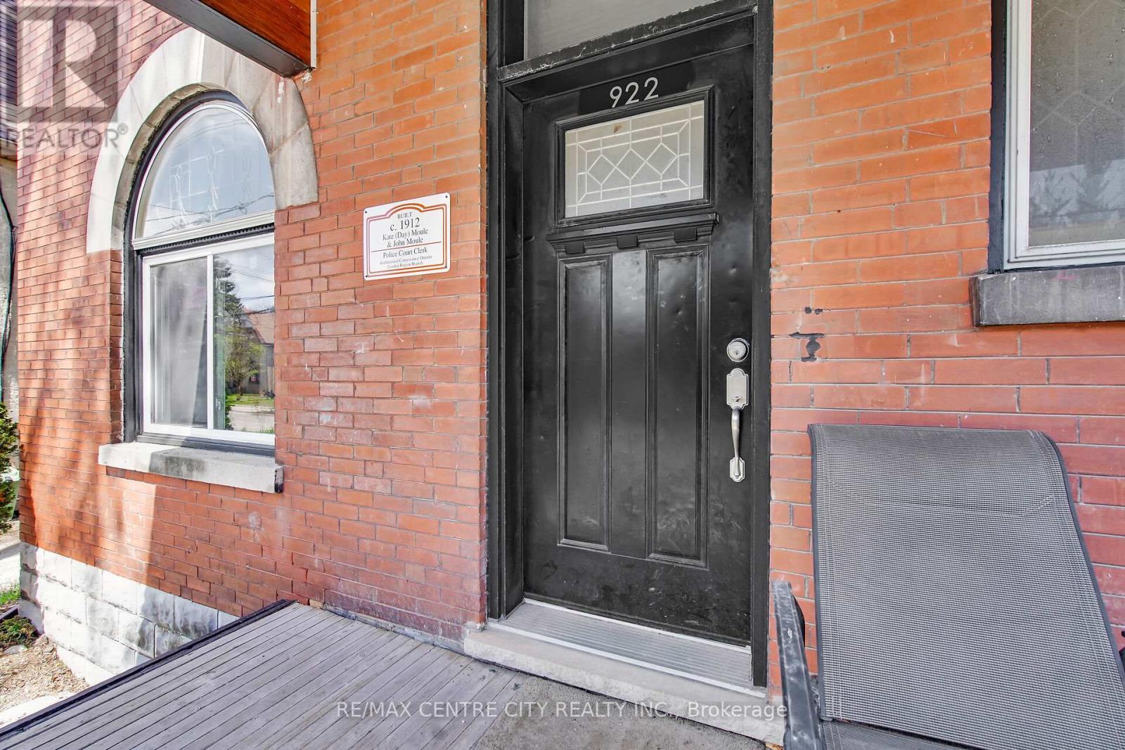 Property at 922 QUEENS AVENUE image 5