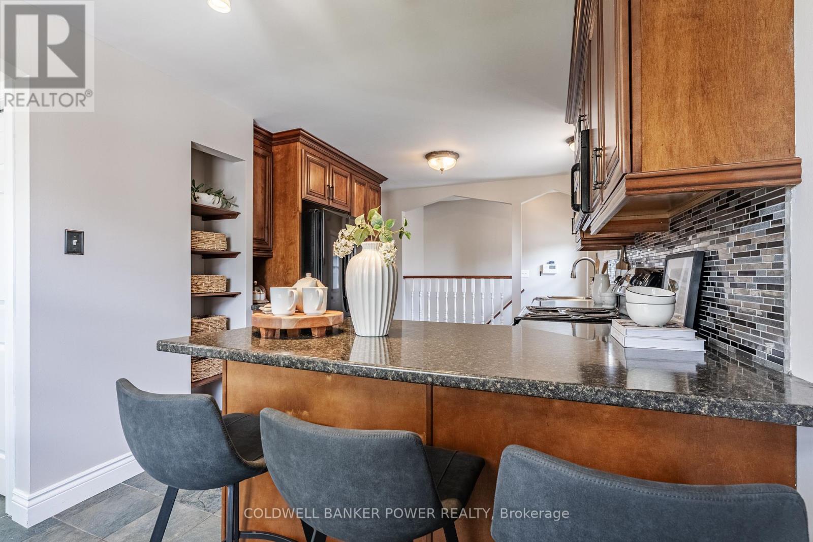 Photo 13 of 48 for 22 Scotchmere Crescent