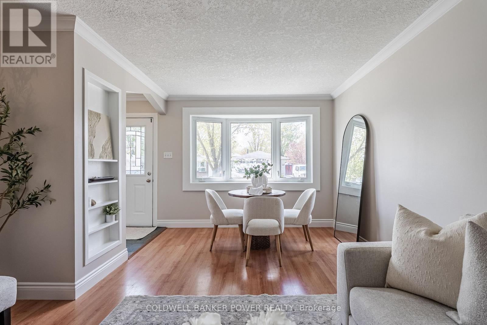 Photo 9 of 48 for 22 Scotchmere Crescent