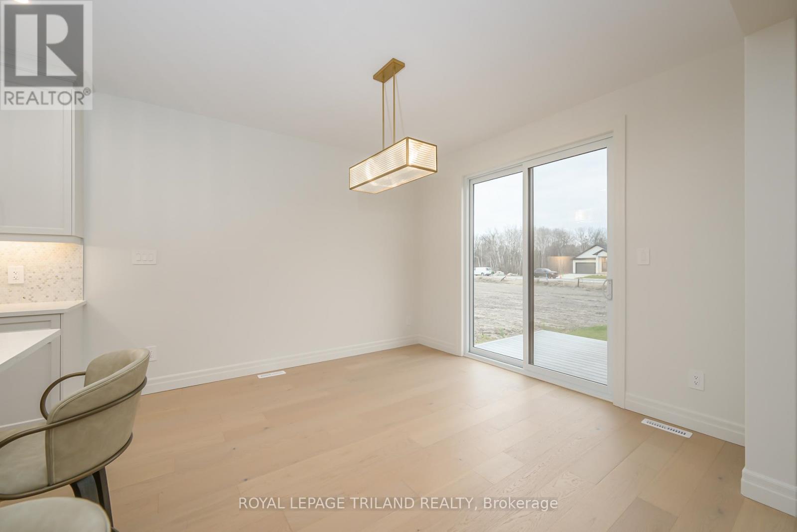 4211 Liberty Crossing, London South, Ontario  N6P 0L1 - Photo 7 - X12136950