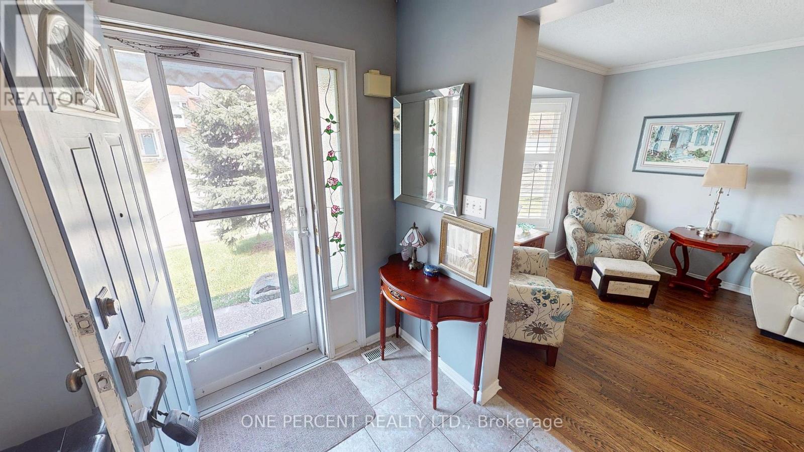 Property at 9 HUNTERS COURT image 3