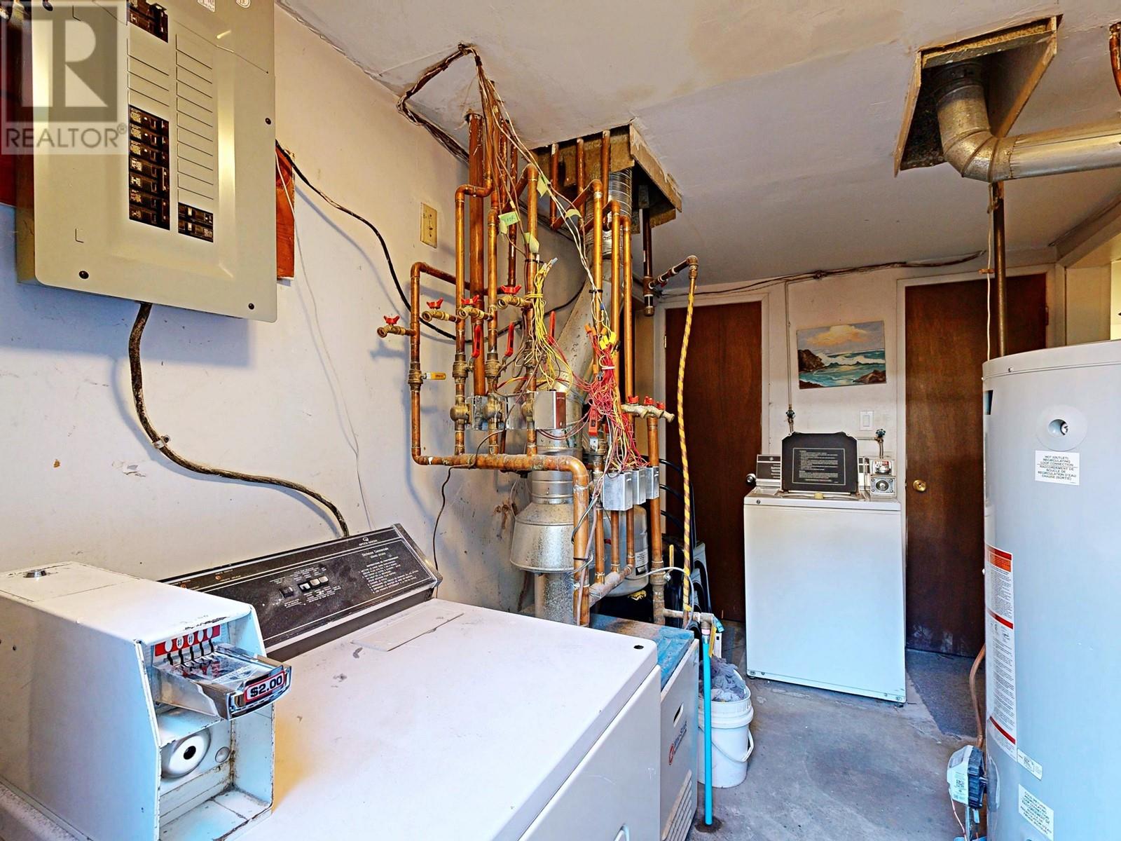 246 W 4th Street, North Vancouver, British Columbia  V7M 1H7 - Photo 39 - R3000723