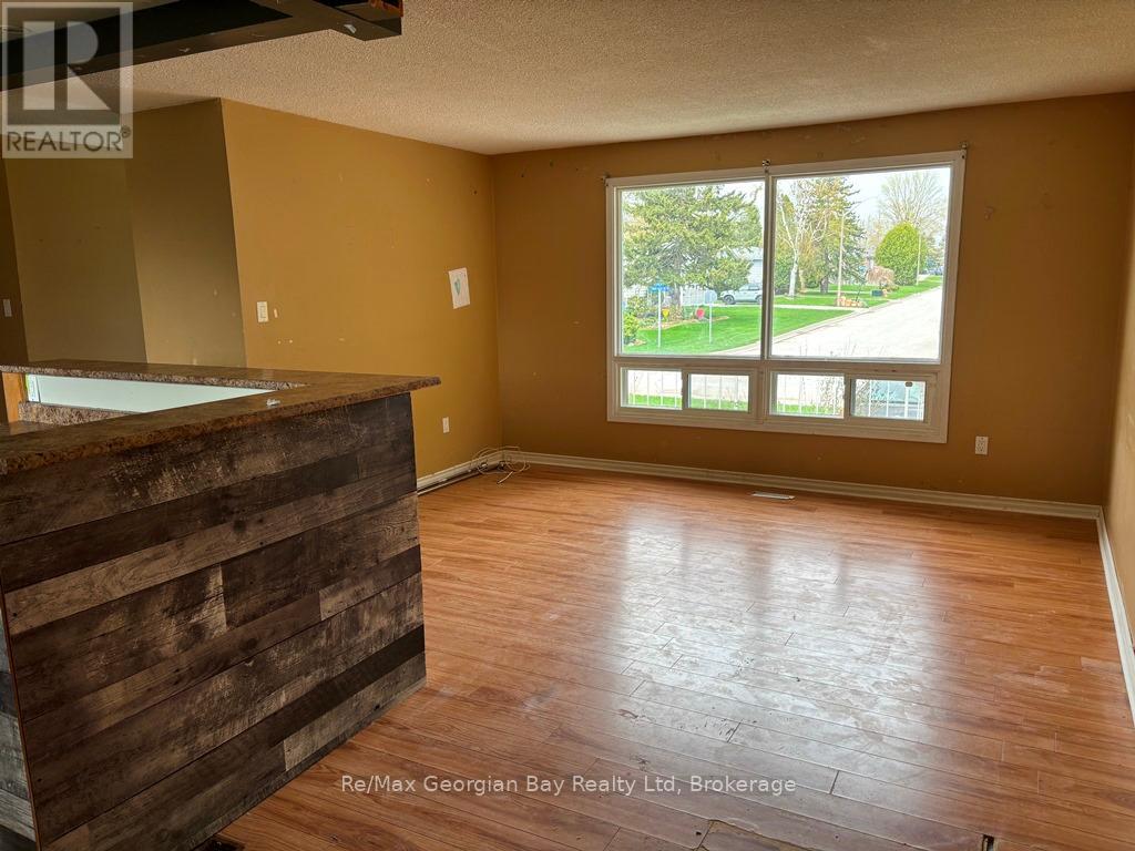 269 Chaingate Drive, Midland, Ontario  L4R 4S4 - Photo 6 - S12137019