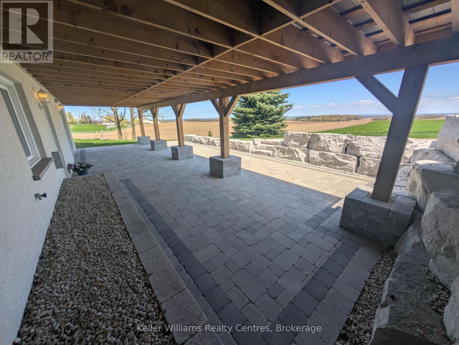 2219 County Rd 42, Clearview, Ontario  L0M 1S0 - Photo 11 - S12137026