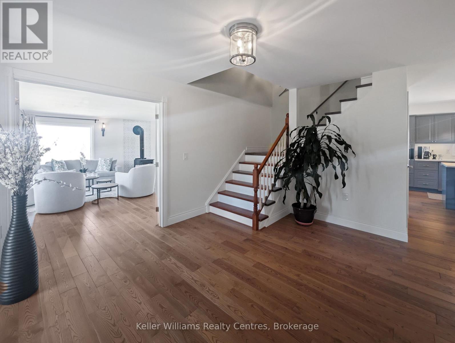 2219 County Rd 42, Clearview, Ontario  L0M 1S0 - Photo 12 - S12137026