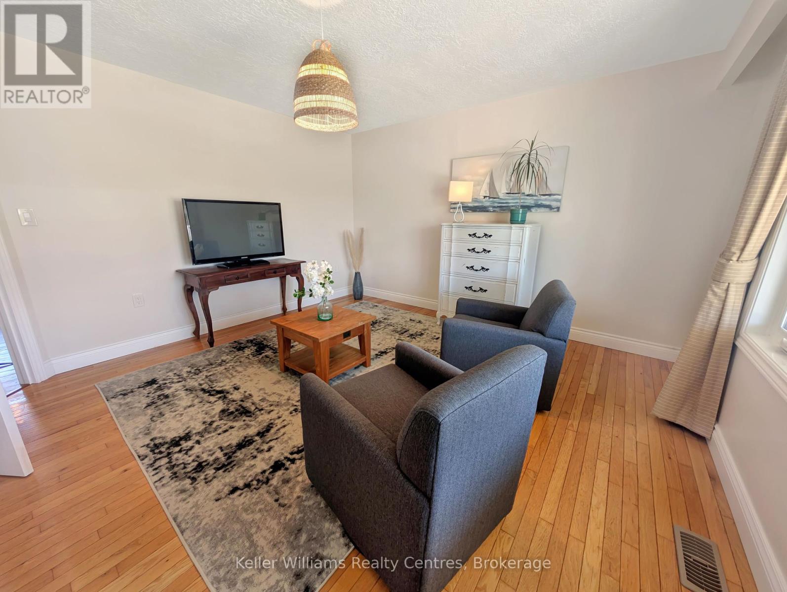 2219 County Rd 42, Clearview, Ontario  L0M 1S0 - Photo 23 - S12137026