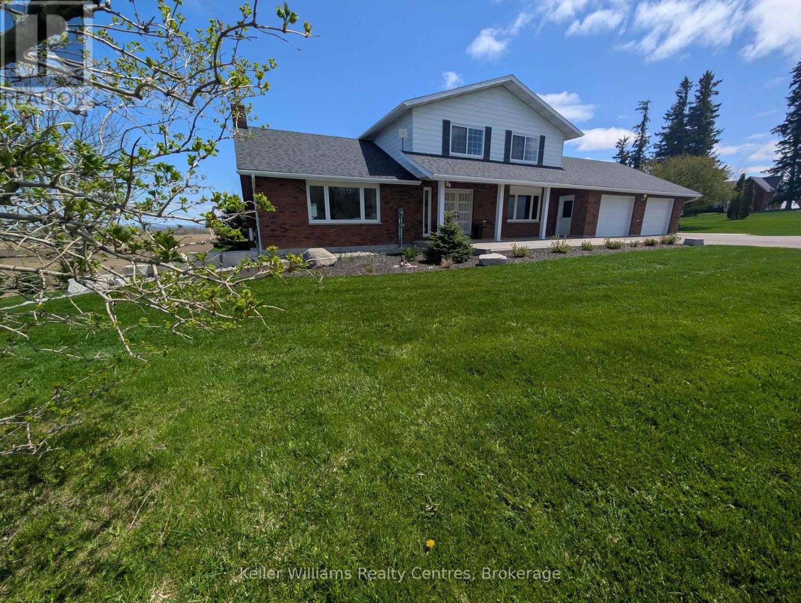 2219 County Rd 42, Clearview, Ontario  L0M 1S0 - Photo 3 - S12137026