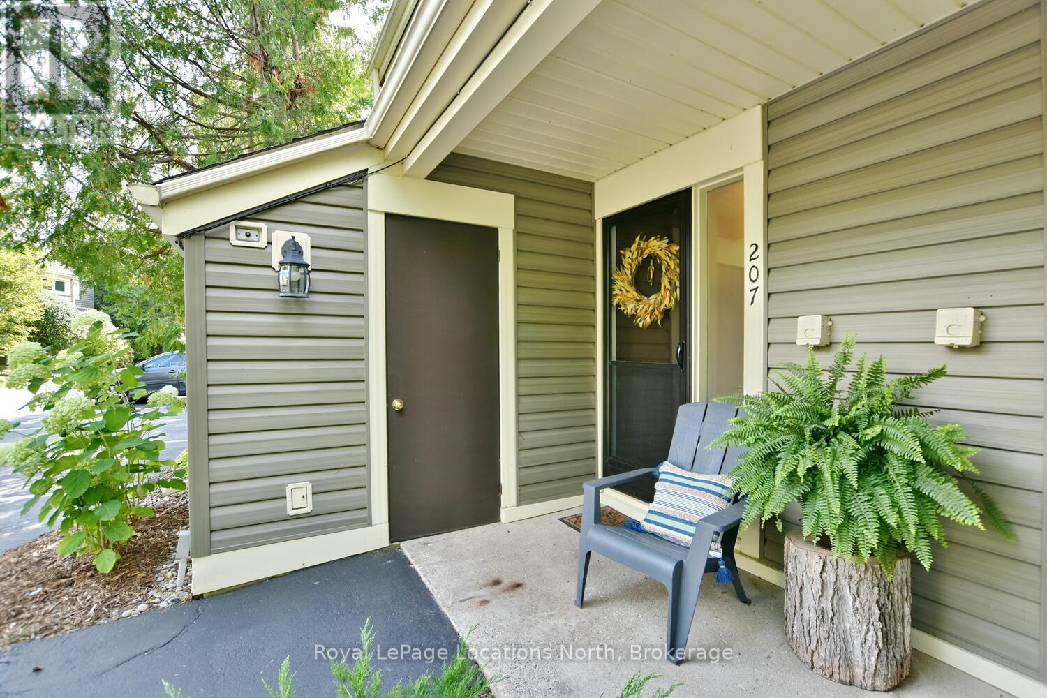 207 Escarpment Crescent, Collingwood, Ontario  L9Y 5B4 - Photo 2 - S12137031