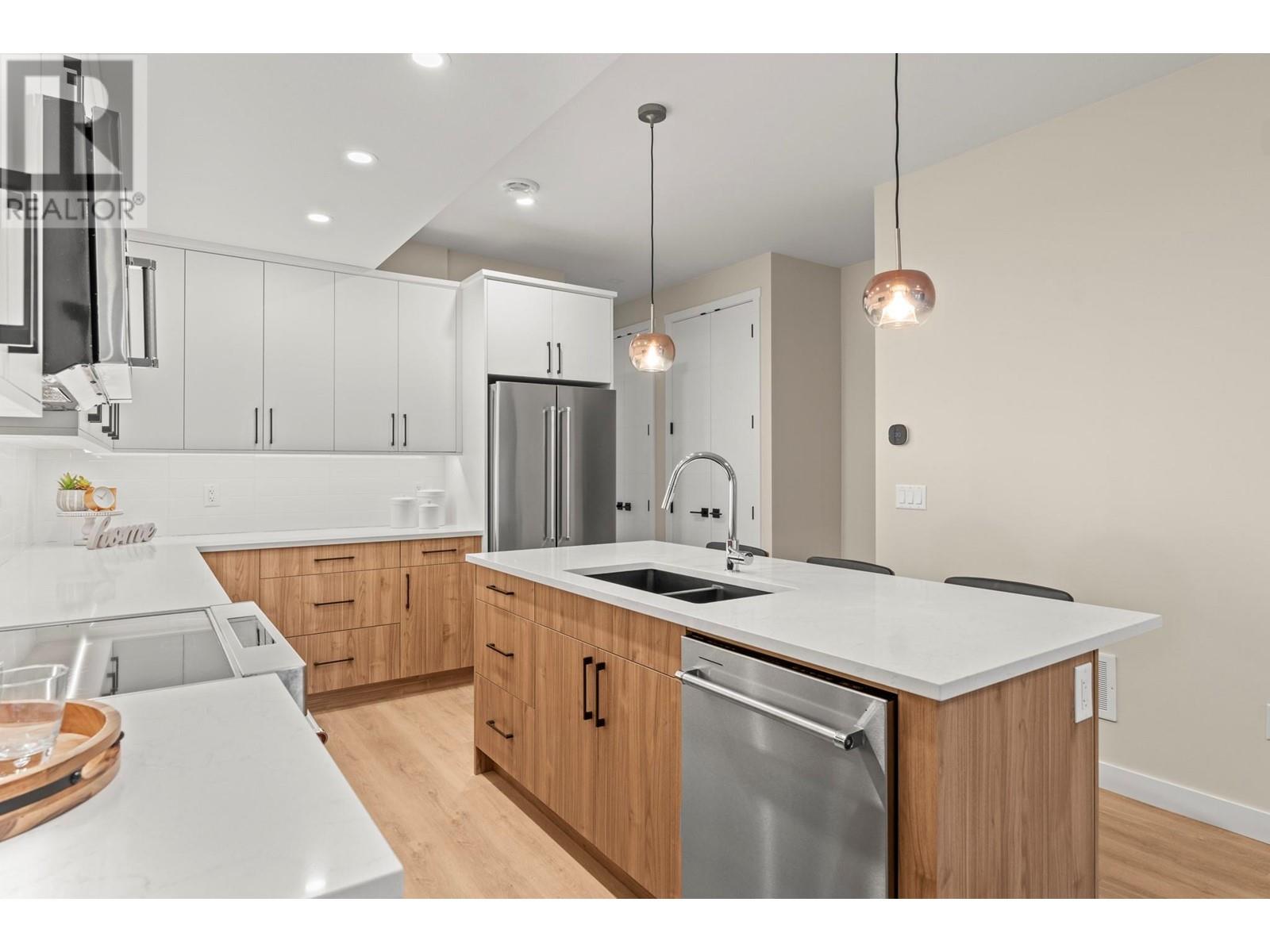 Property at 3907 26 Street Unit# 2 image 3
