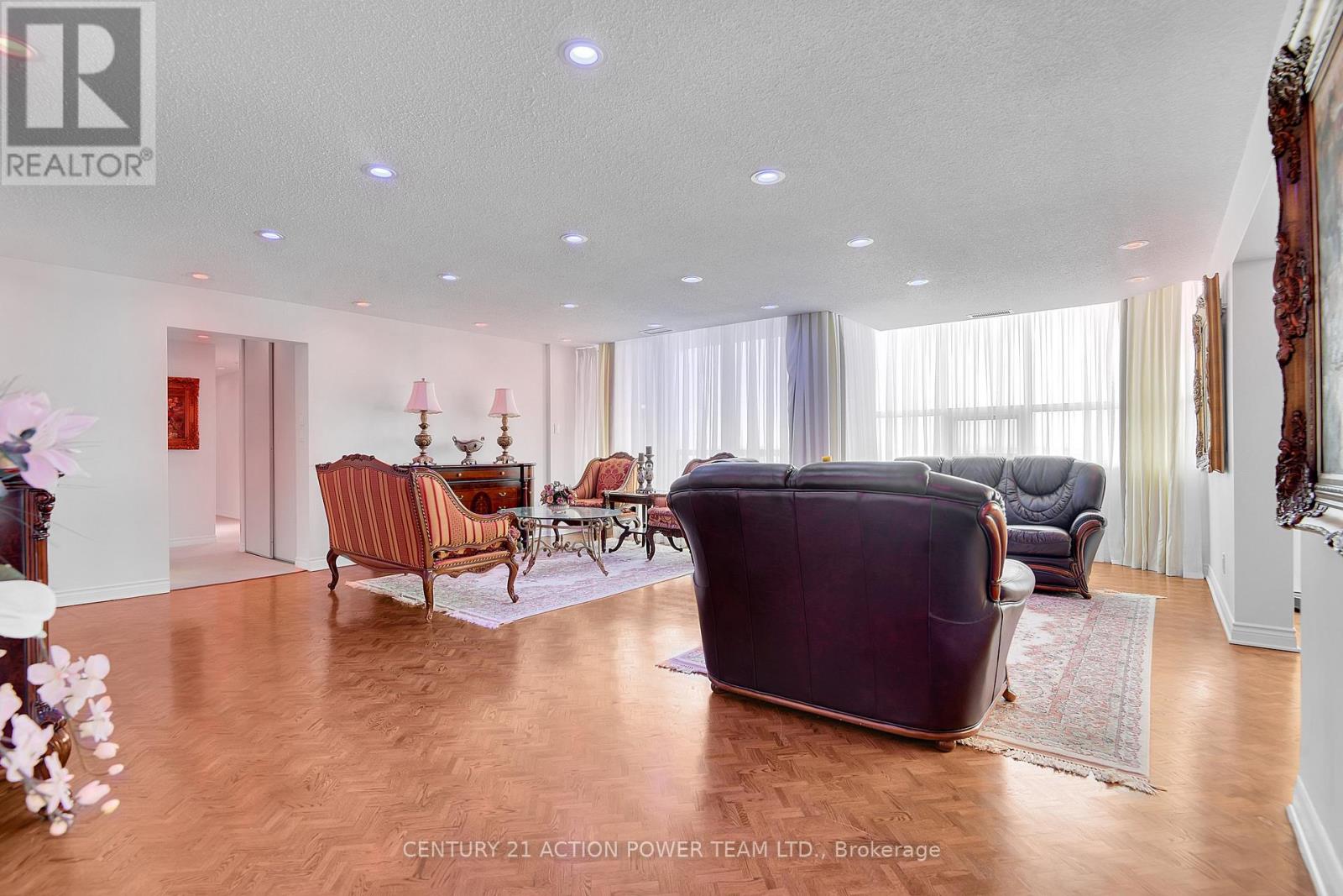 Ph2804 - 1510 Riverside Drive, Ottawa, Ontario  K1G 4X5 - Photo 6 - X12117268