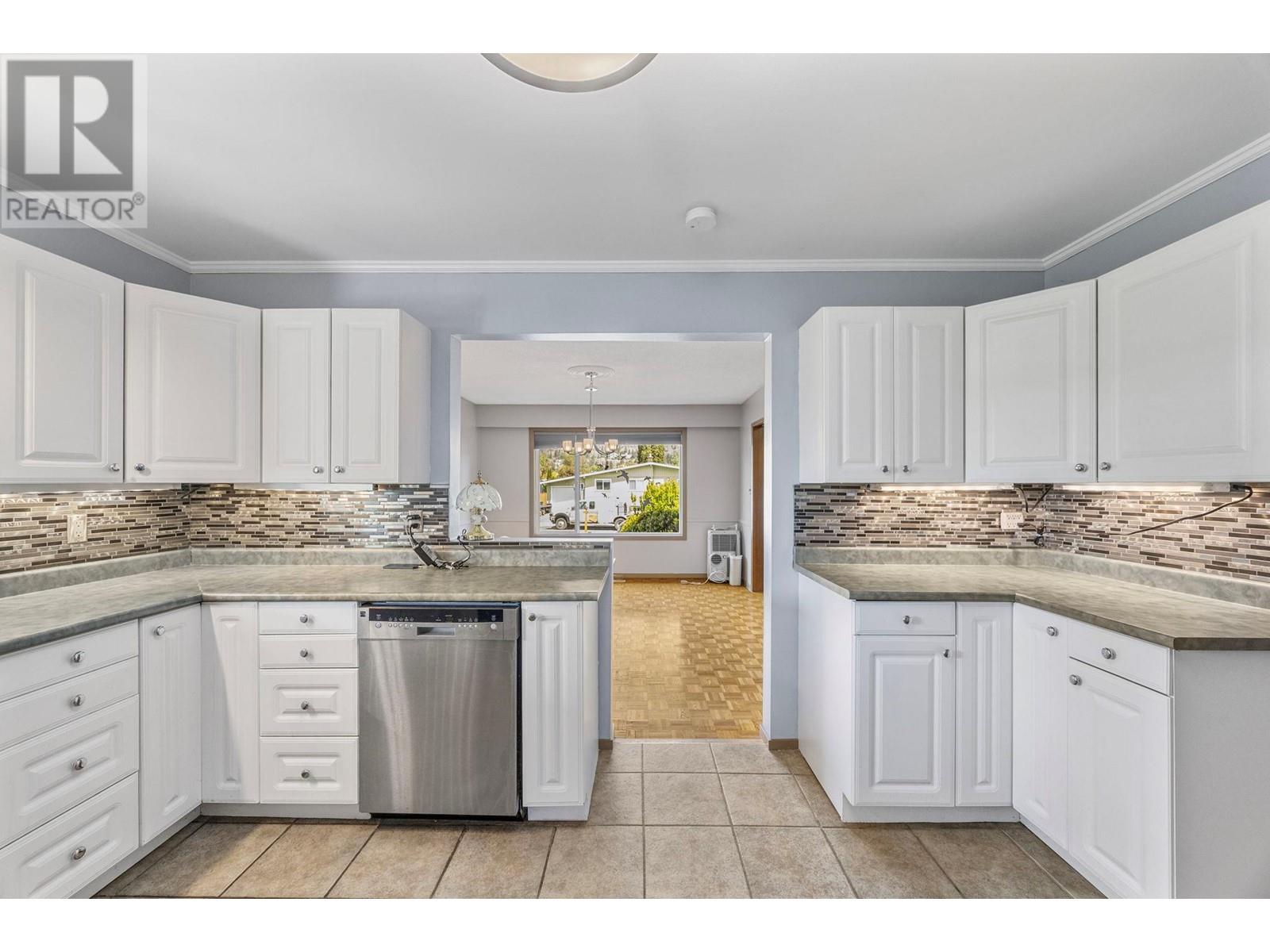 Property at 1231 Lawson Avenue image 2