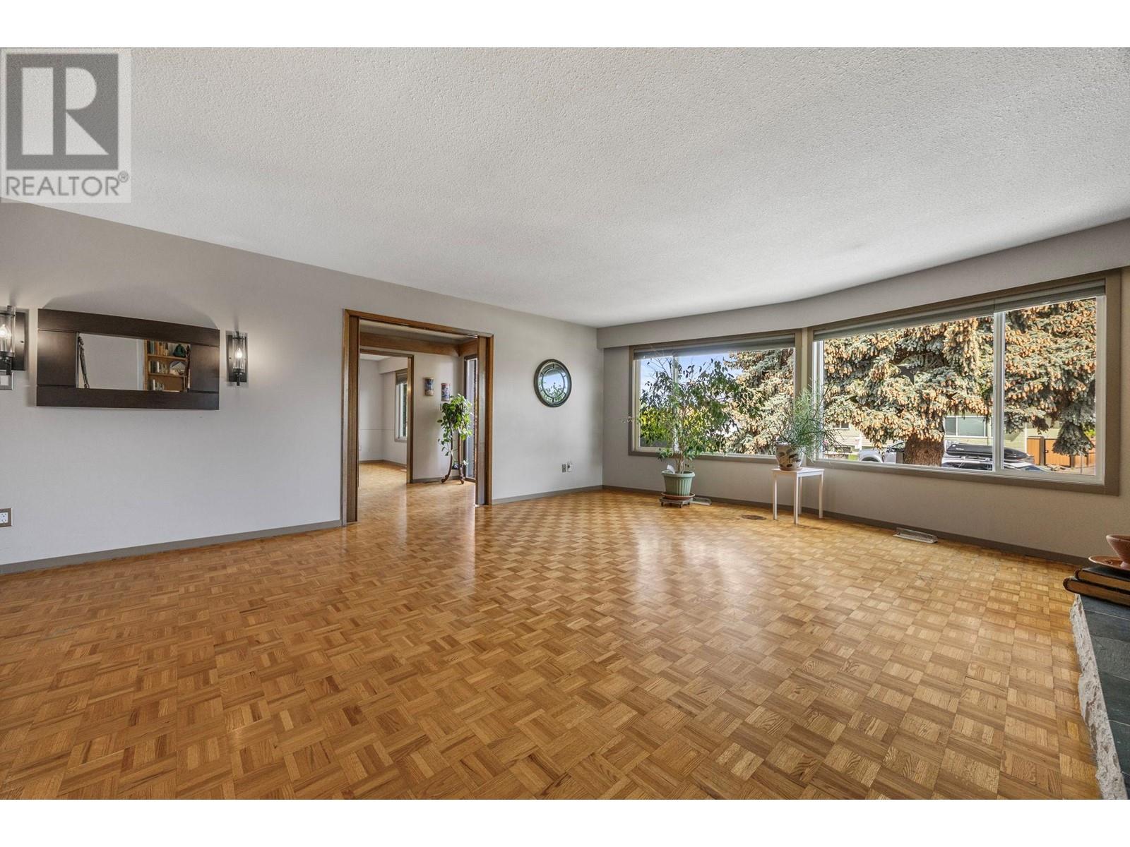 1231 Lawson Avenue, Kelowna, British Columbia  V1Y 6V1 - Photo 8 - 10344549