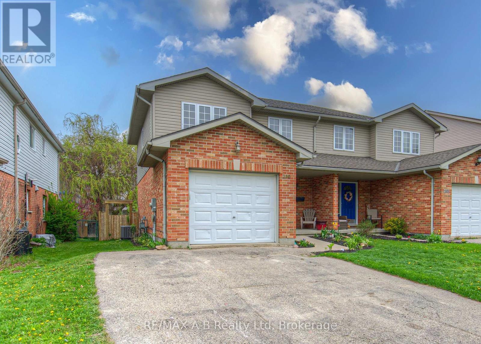 290 Norman Street, Stratford, Ontario  N5A 7Y3 - Photo 2 - X12137041