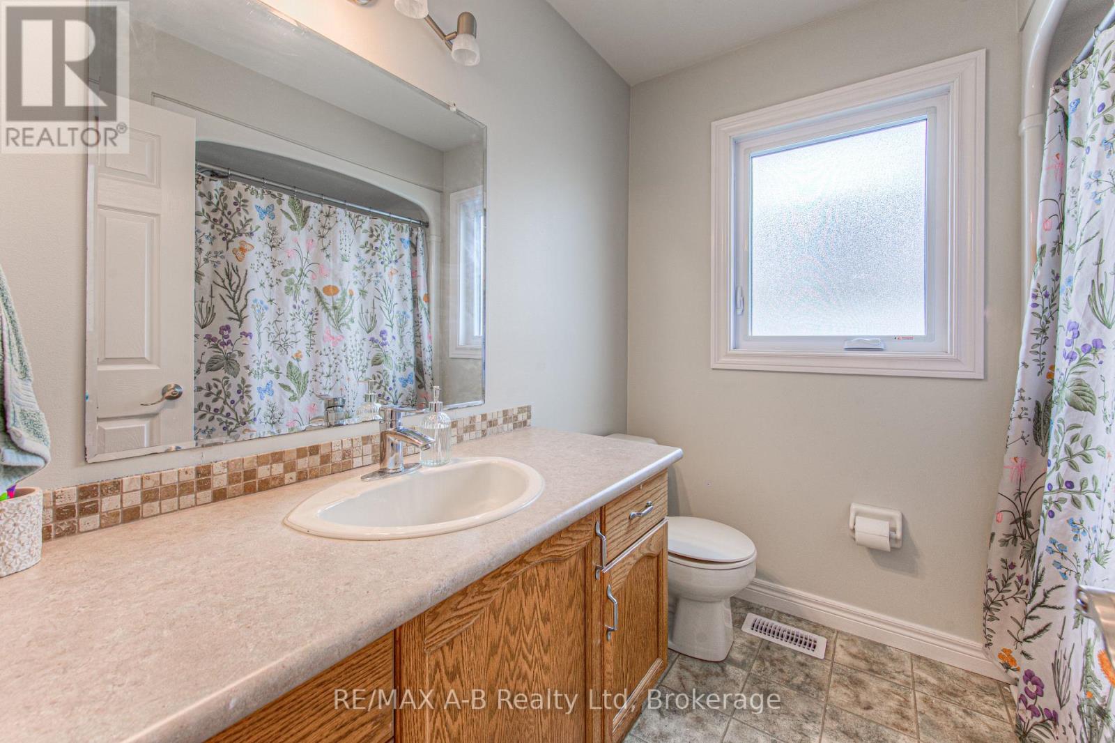 290 Norman Street, Stratford, Ontario  N5A 7Y3 - Photo 22 - X12137041