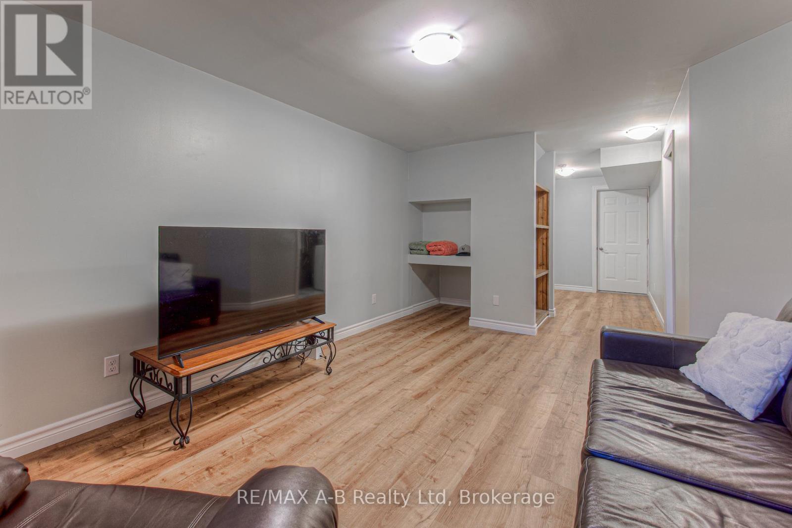 290 Norman Street, Stratford, Ontario  N5A 7Y3 - Photo 28 - X12137041