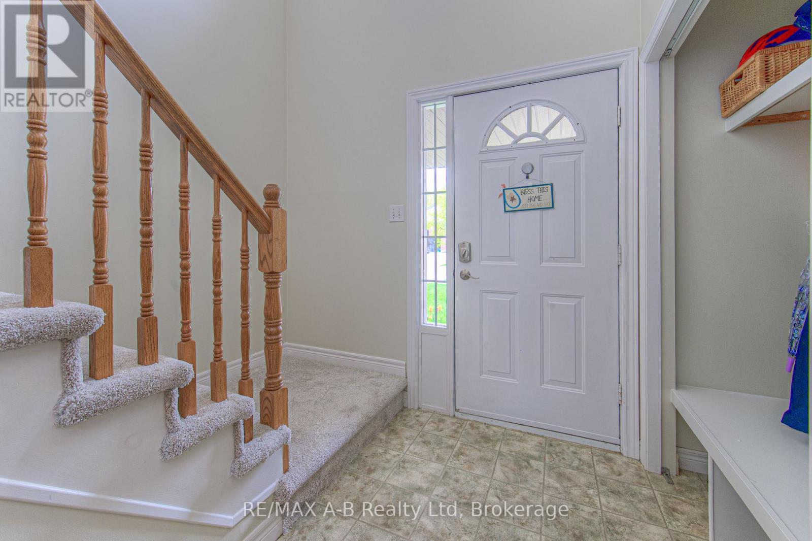 Property at 290 NORMAN STREET image 4
