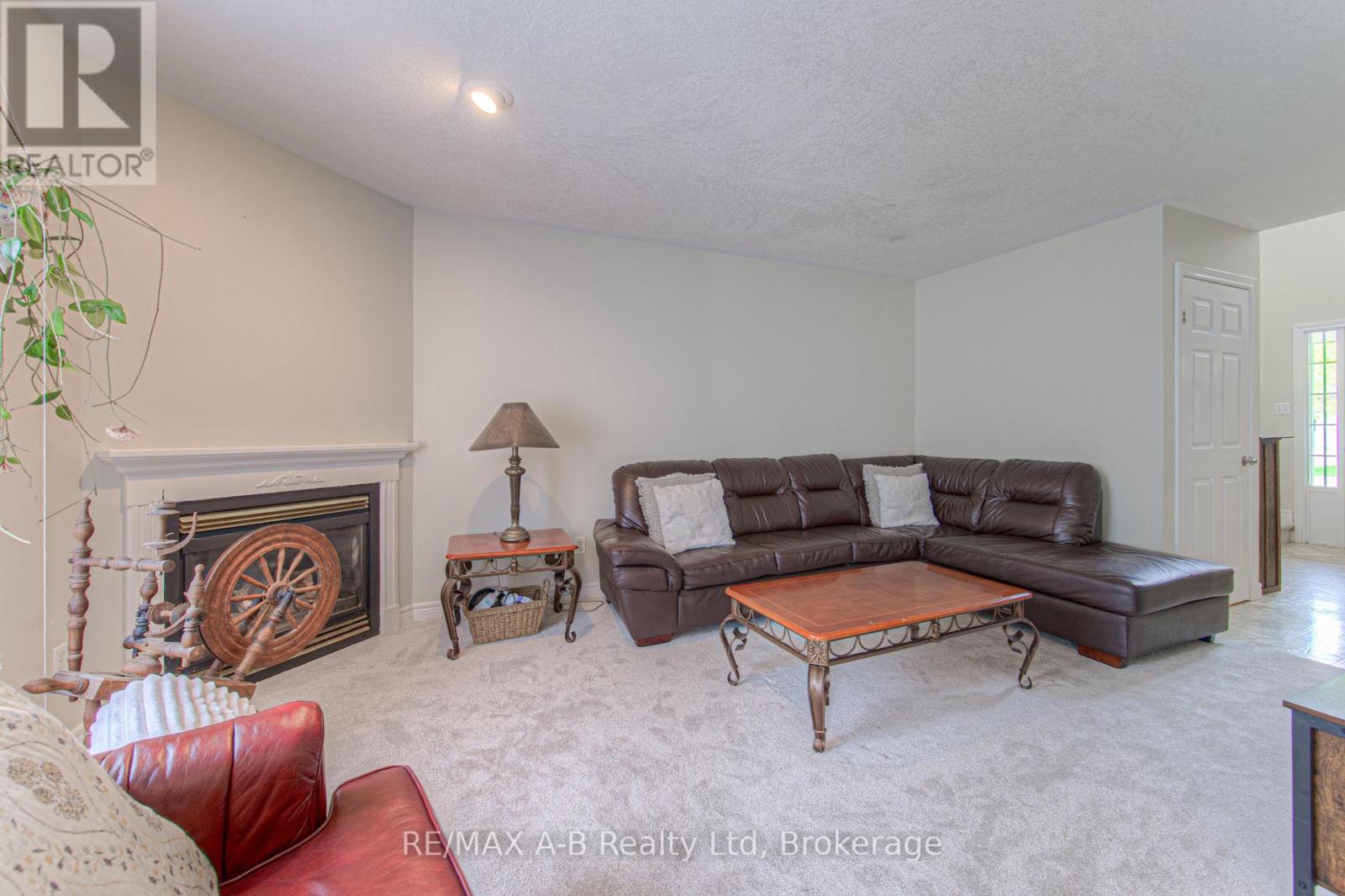 290 Norman Street, Stratford, Ontario  N5A 7Y3 - Photo 8 - X12137041