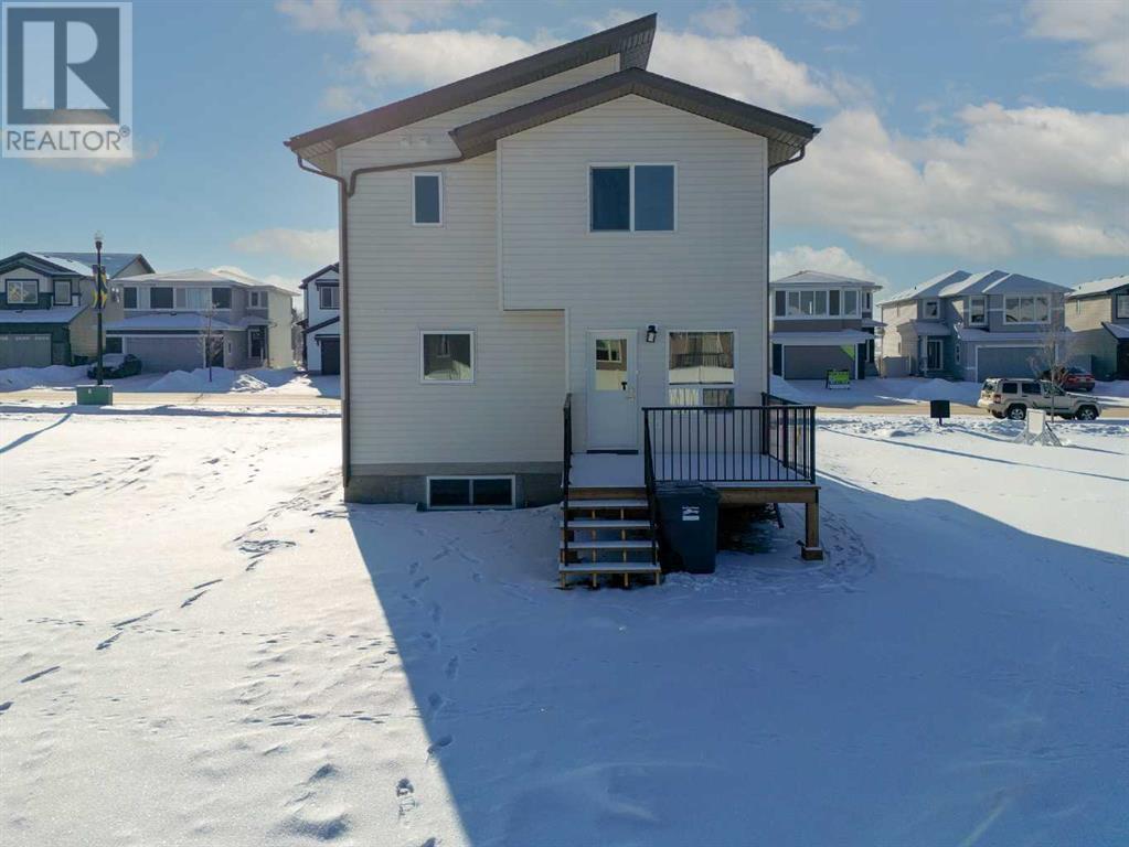 Property at 18 Memorial Parkway image 4