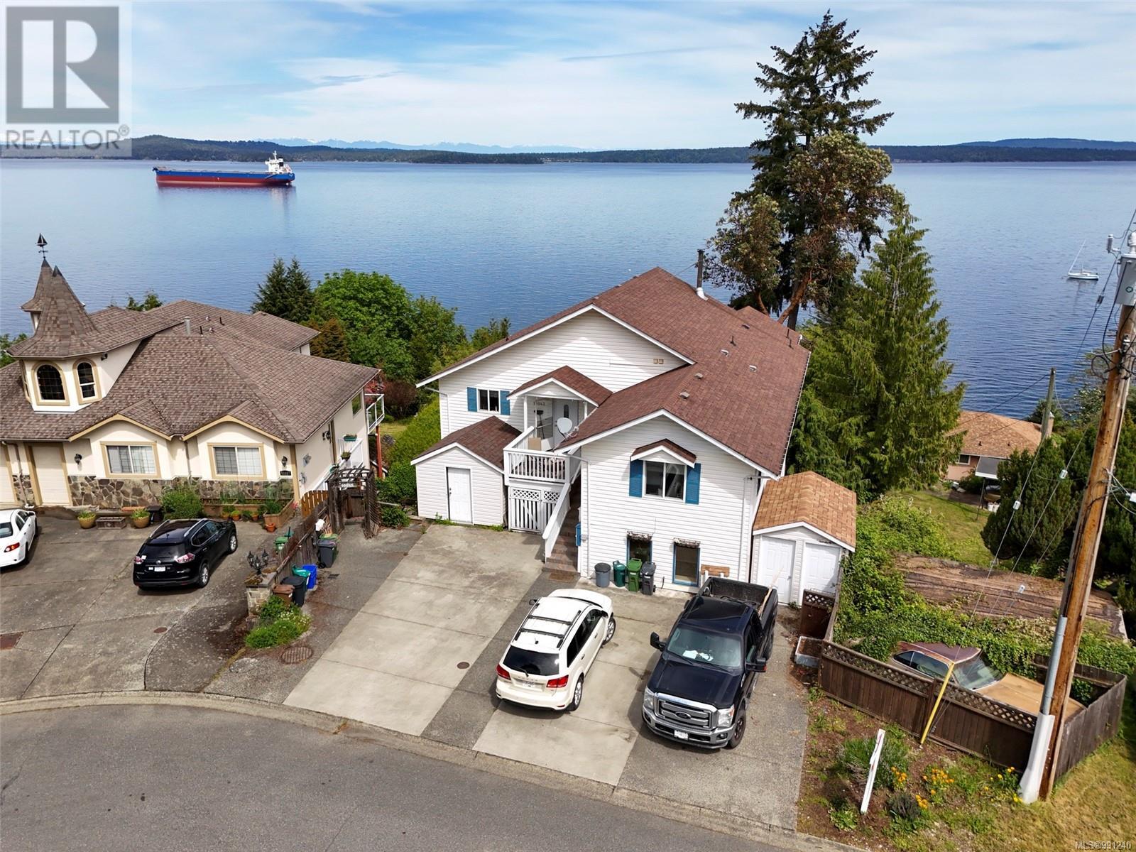 10043 Beach Dr, Chemainus, British Columbia