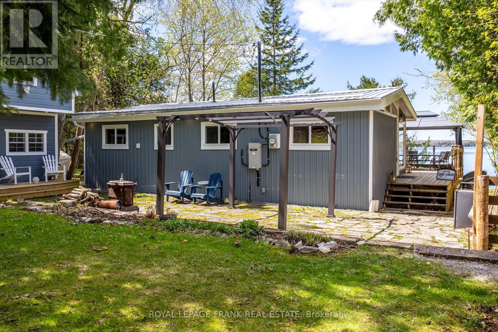 Property at 8 DAISY TRAIL image 3
