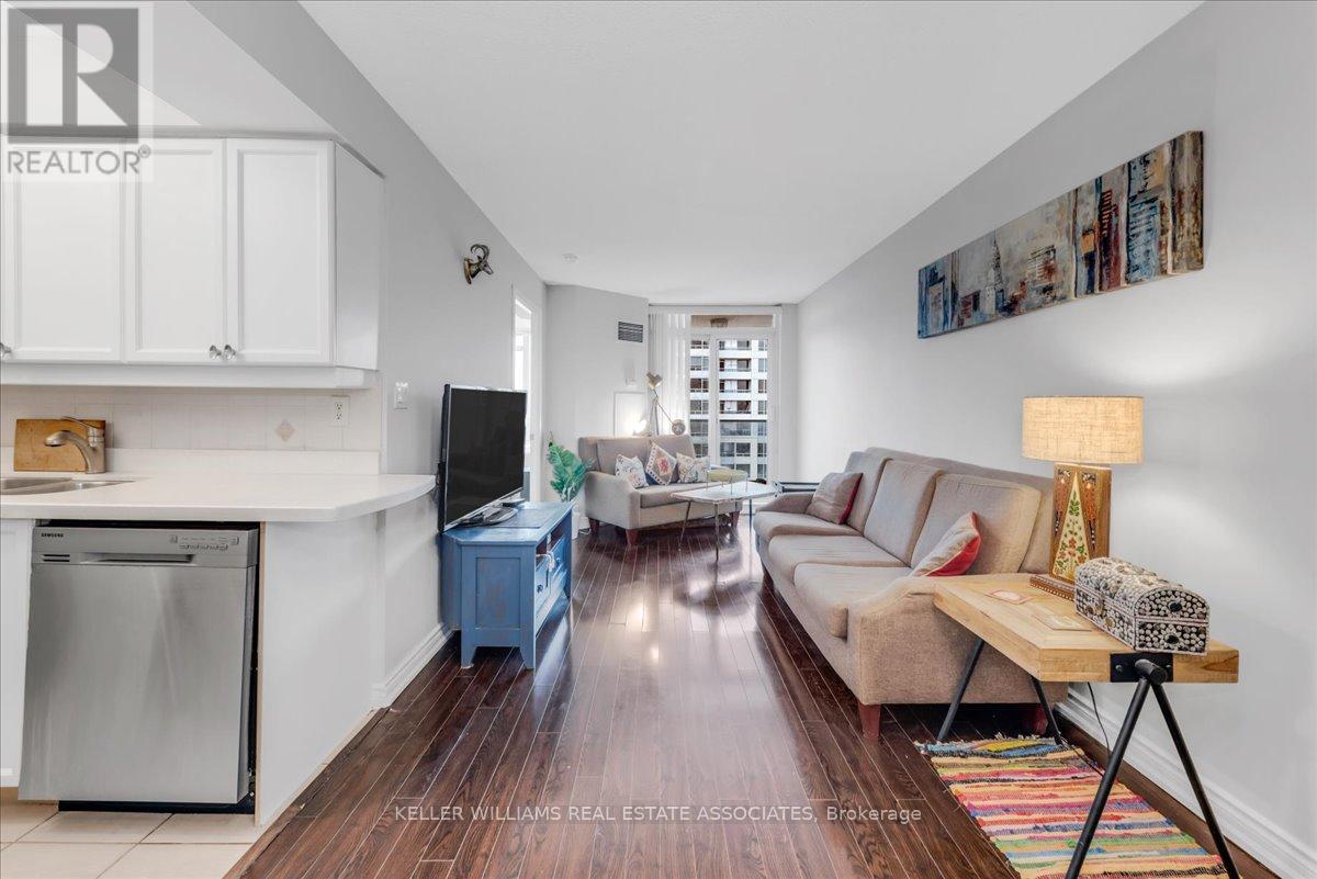 1711 - 3 Rean Drive, Toronto, Ontario  M2K 3C2 - Photo 6 - C12131366