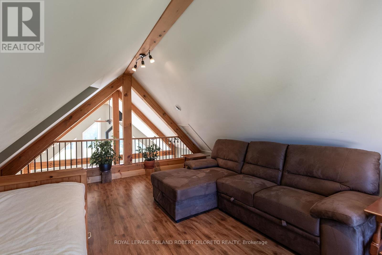 22910 Highbury Avenue N, Middlesex Centre, Ontario  N0M 2A0 - Photo 37 - X12136963