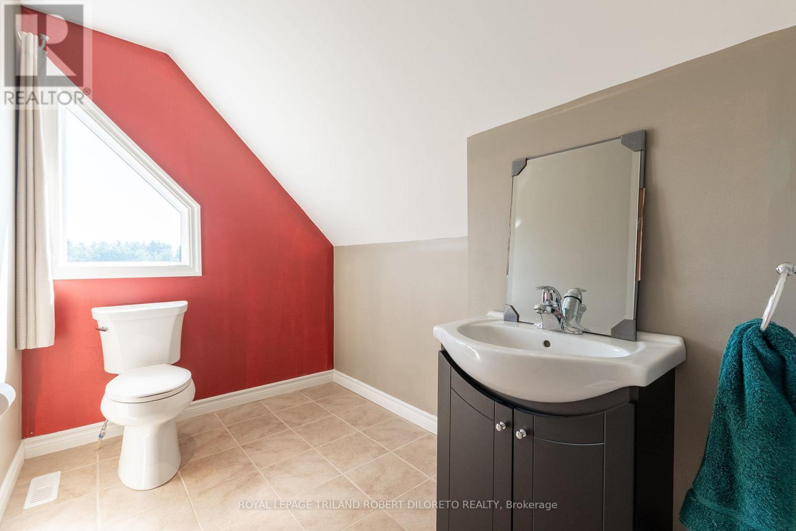 22910 Highbury Avenue N, Middlesex Centre, Ontario  N0M 2A0 - Photo 38 - X12136963