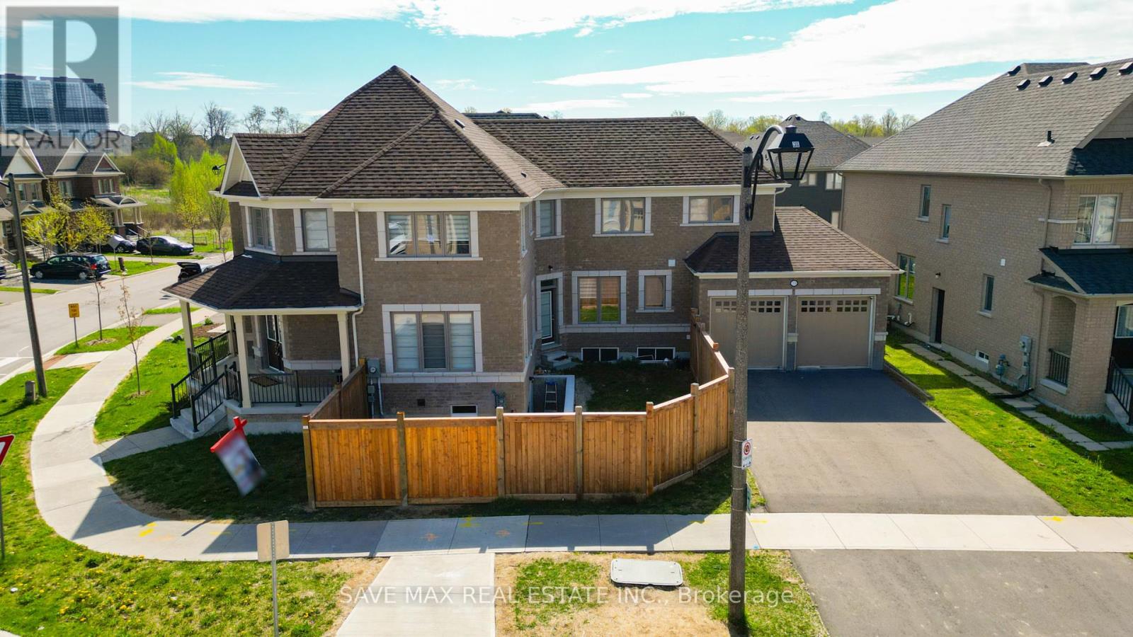 Property at 2576 BANDSMAN CRESCENT image 5