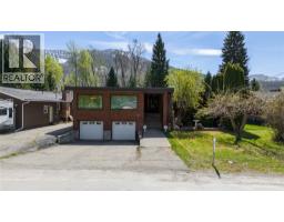 1698 McKenzie Road, fernie, British Columbia