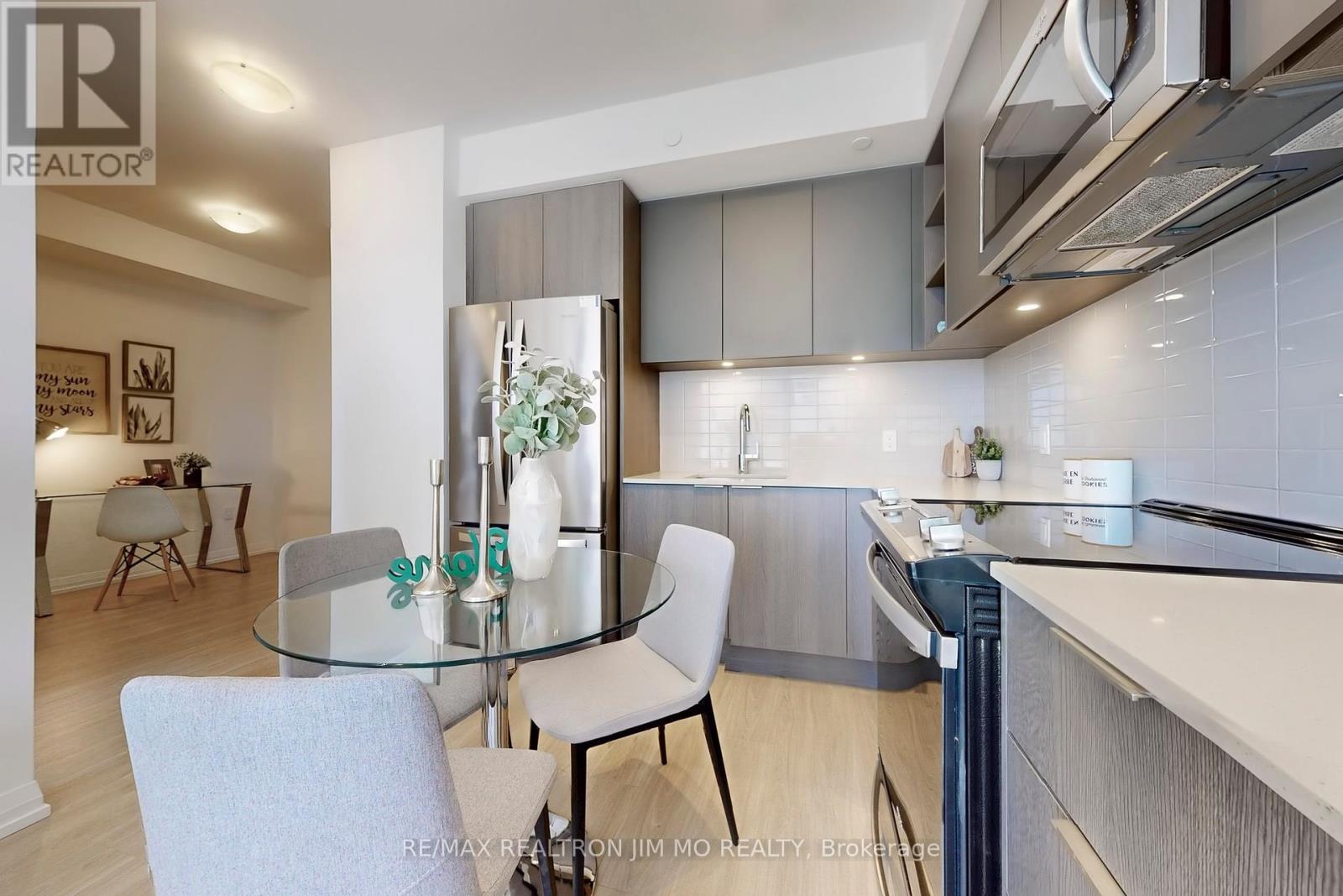 1605 - 25 Holly Street, Toronto, Ontario  M4S 0E3 - Photo 12 - C12136832