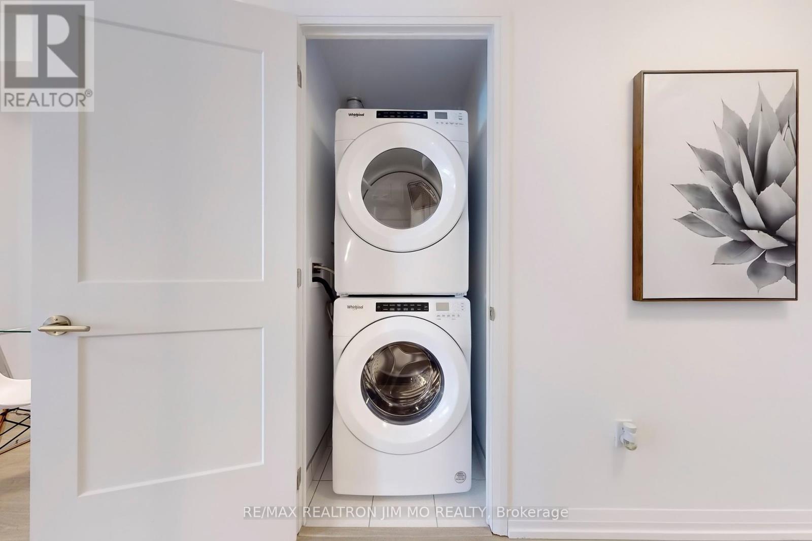 1605 - 25 Holly Street, Toronto, Ontario  M4S 0E3 - Photo 23 - C12136832