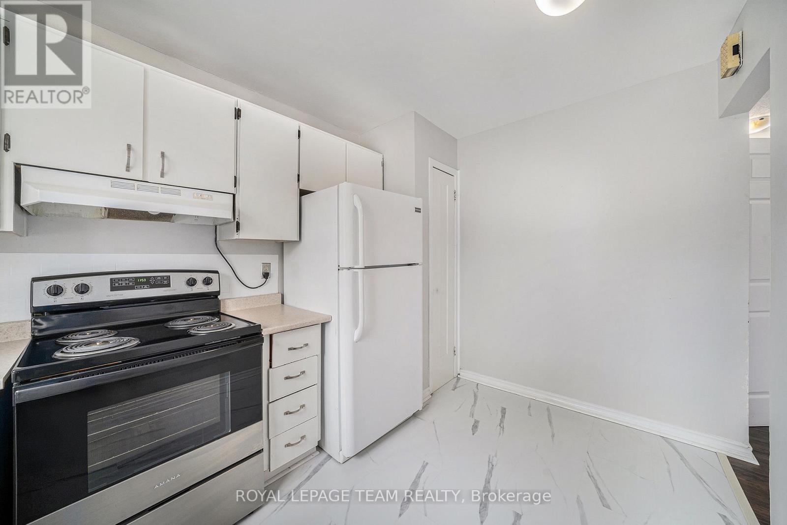 26 - 1944 Belmore Lane, Ottawa, Ontario  K1B 4Z8 - Photo 6 - X12137024