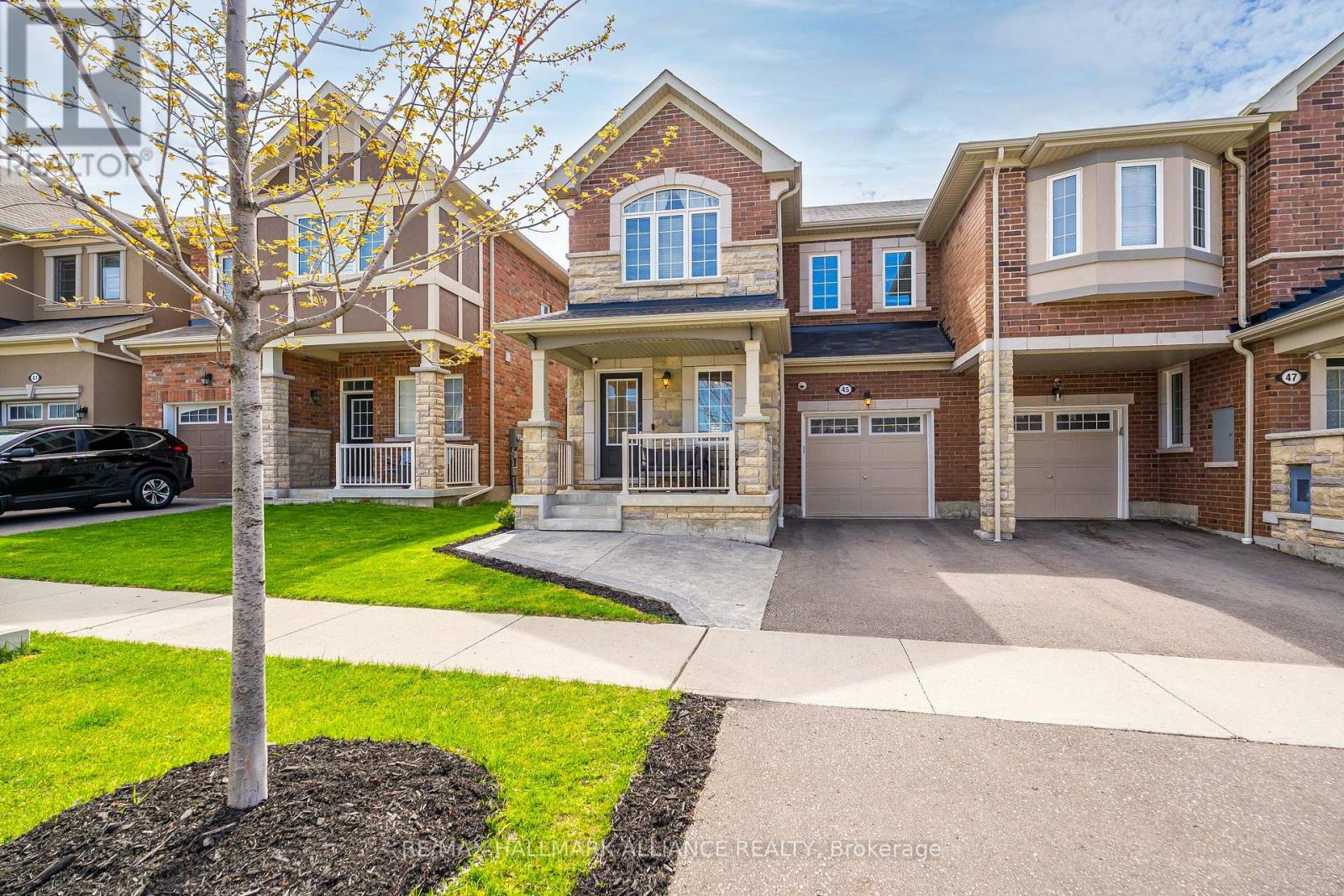 45 GEORGE HOLLEY STREET, Whitby, Ontario