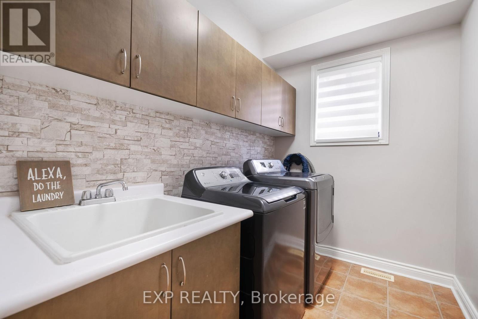 2 Hesham Drive, Whitby, Ontario  L1M 2J9 - Photo 31 - E12136795