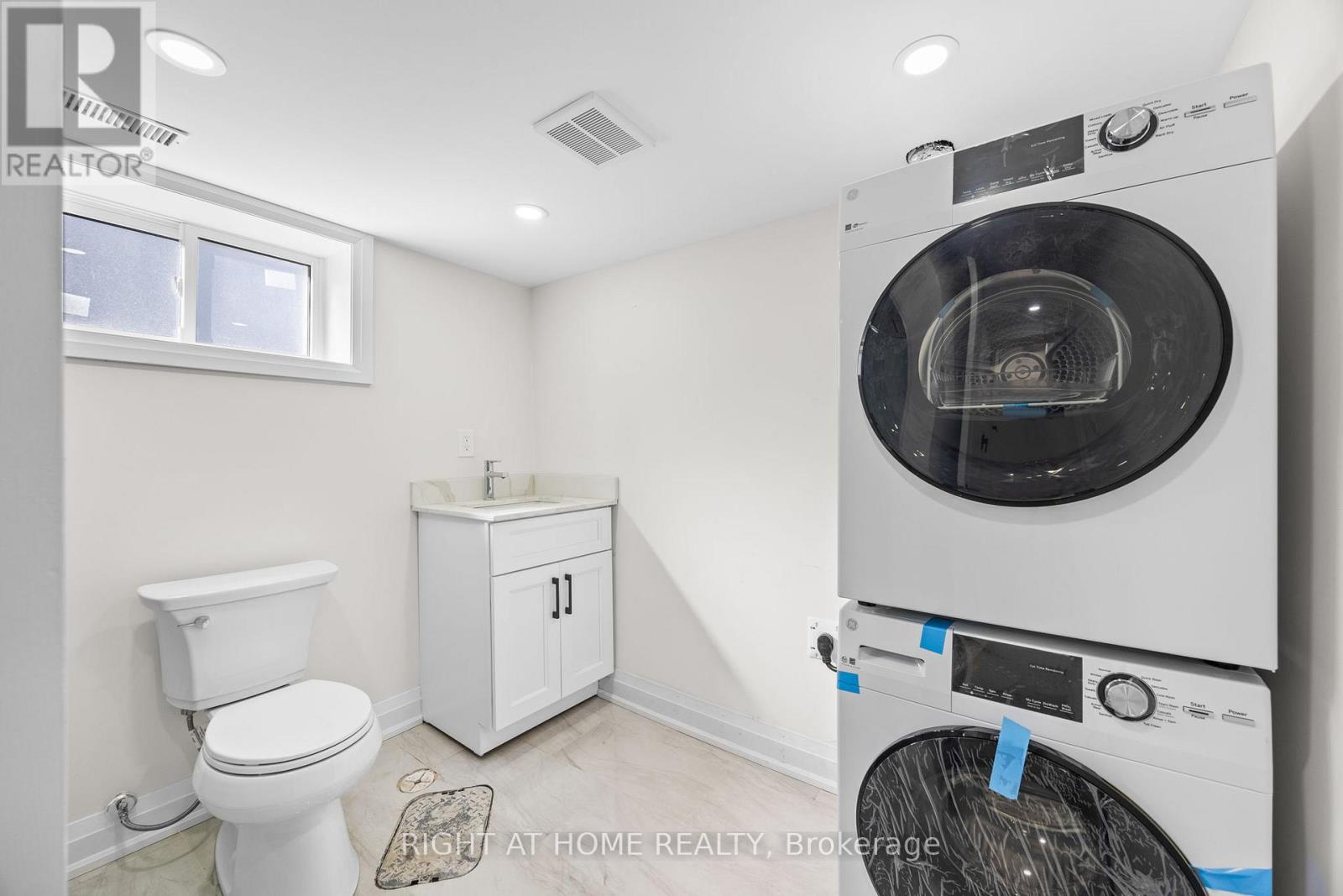 961 Victoria Park Avenue, Toronto (Clairlea-Birchmount), Ontario  M4B 2J4 - Photo 23 - E12136816