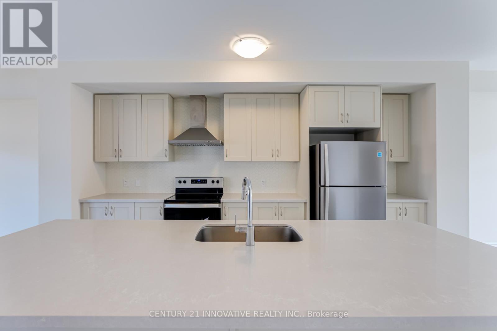 4 Icemaker Way, Whitby, Ontario  L1P 0L5 - Photo 14 - E12136957