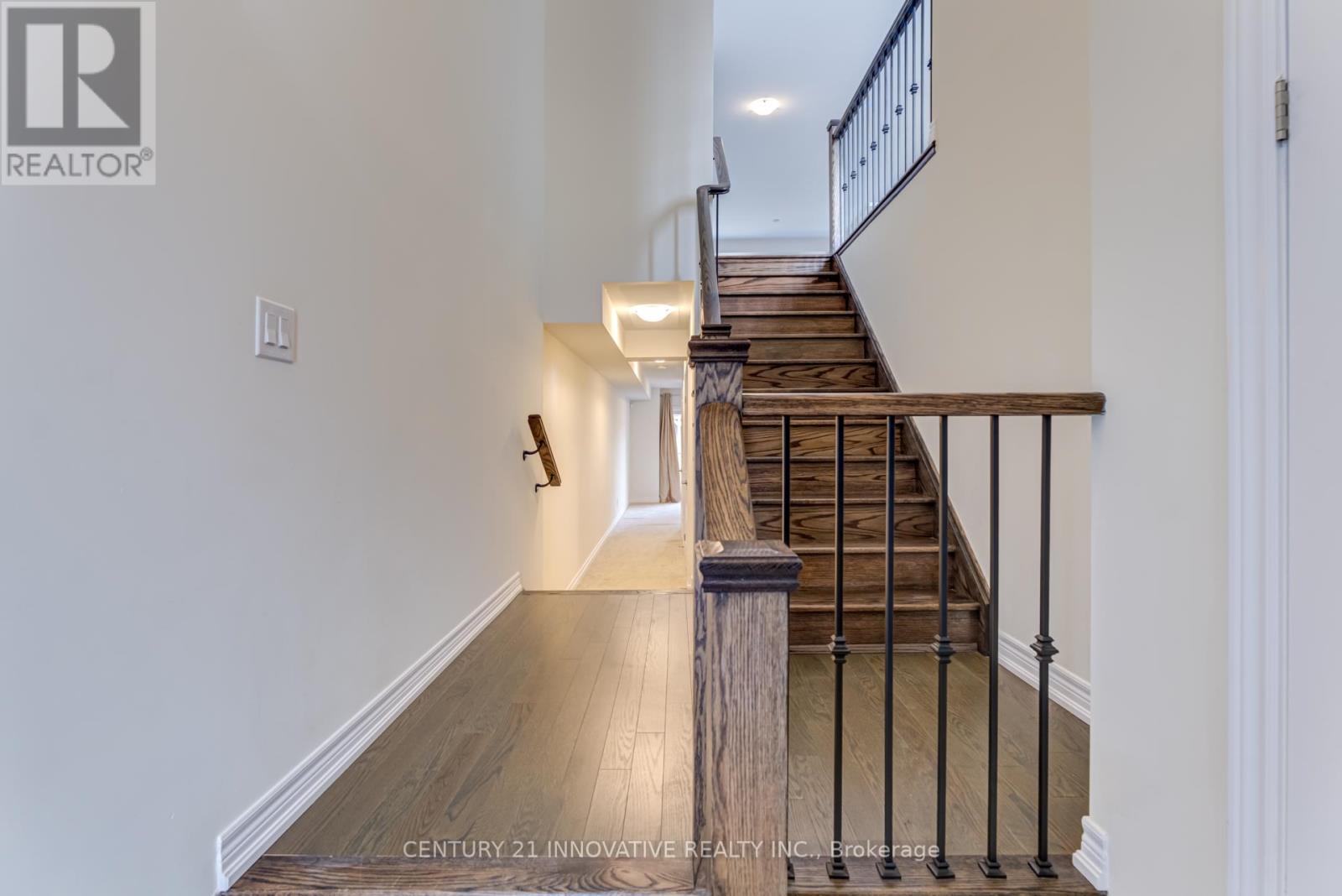 4 Icemaker Way, Whitby, Ontario  L1P 0L5 - Photo 4 - E12136957