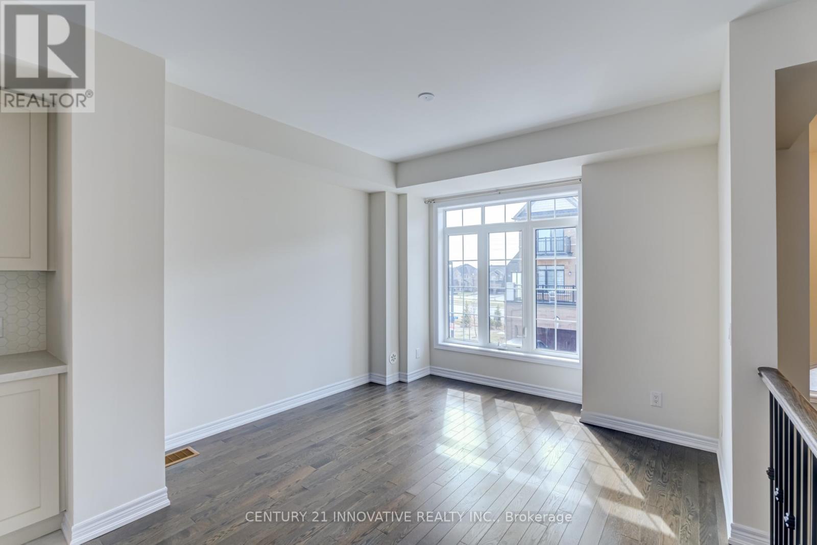 4 Icemaker Way, Whitby, Ontario  L1P 0L5 - Photo 6 - E12136957
