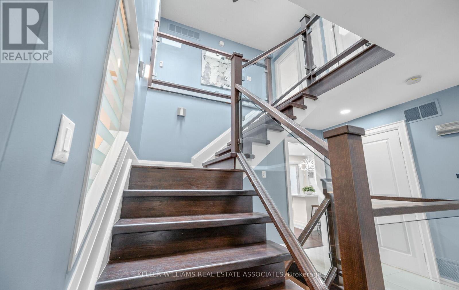 16 Amity Road, Mississauga (Streetsville), Ontario  L5M 1P2 - Photo 16 - W12136703