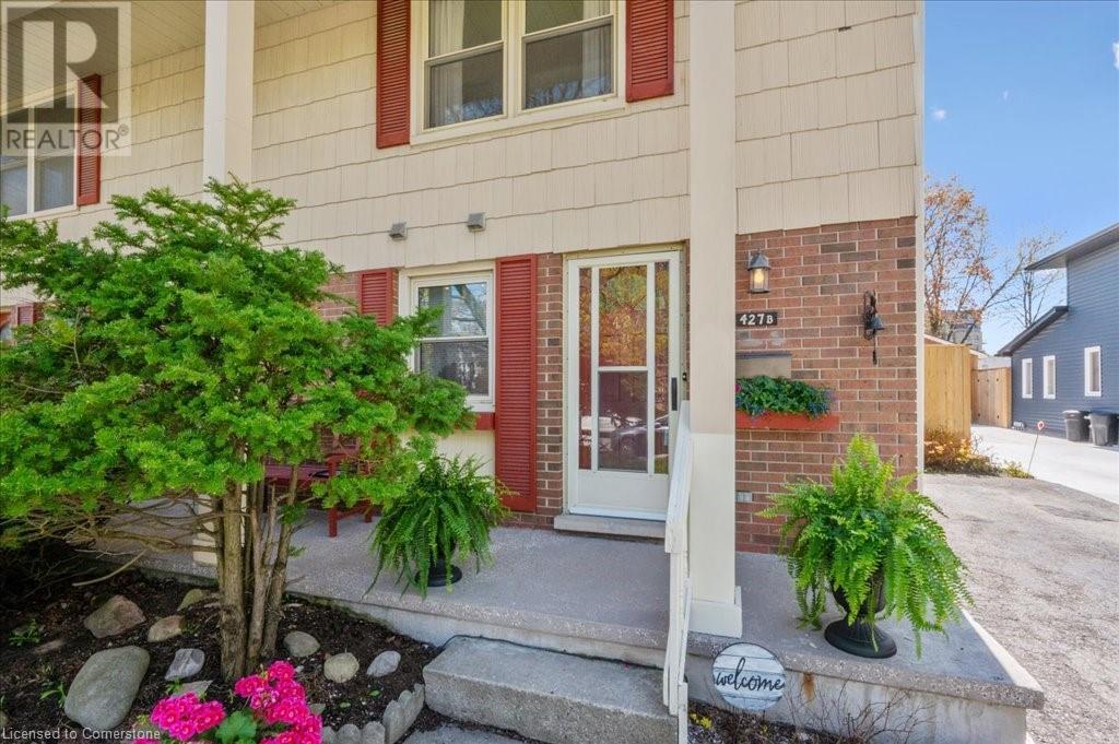 Property at 427B BAIRSTOW Crescent image 3