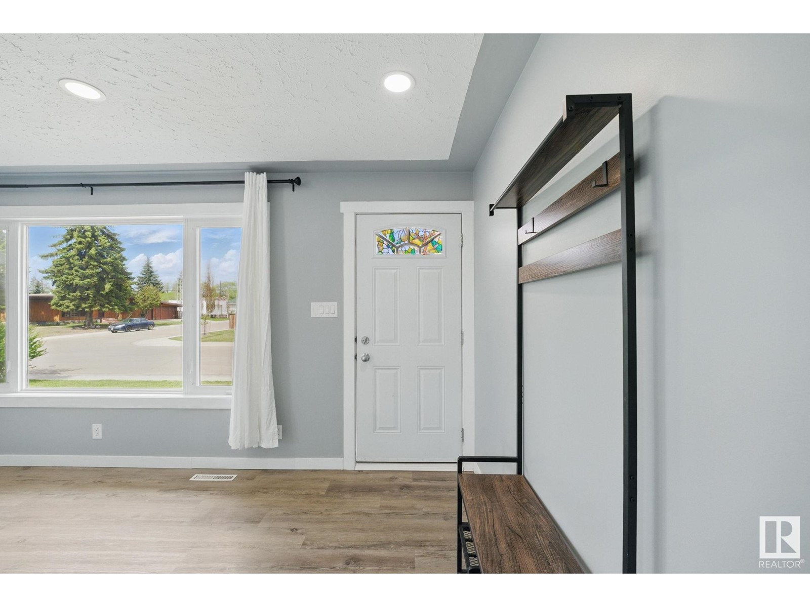 Property at 10407 136 AVE NW NW image 4