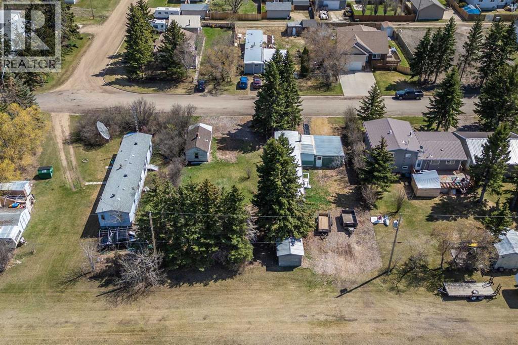 315 & 317 Macrae Street, Bawlf, Alberta  T0B 0J0 - Photo 30 - A2215882