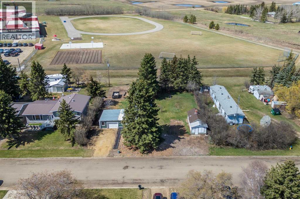 315 & 317 Macrae Street, Bawlf, Alberta  T0B 0J0 - Photo 29 - A2215882