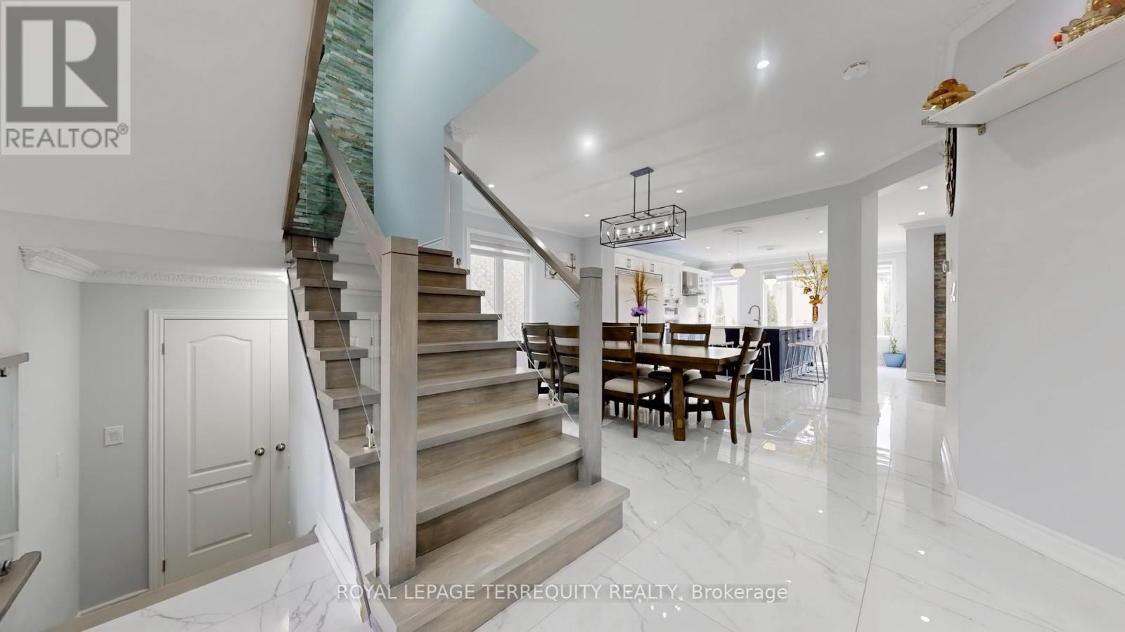 Property at 31 CHALONE CRESCENT image 4