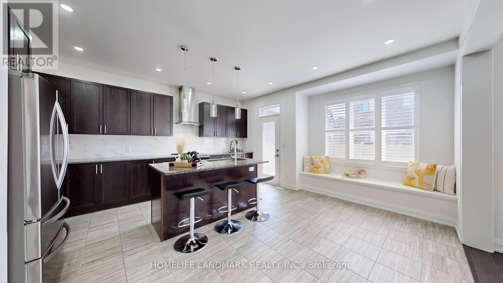 51 Crimson King Way, East Gwillimbury, Ontario  L9N 0V1 - Photo 15 - N12136834