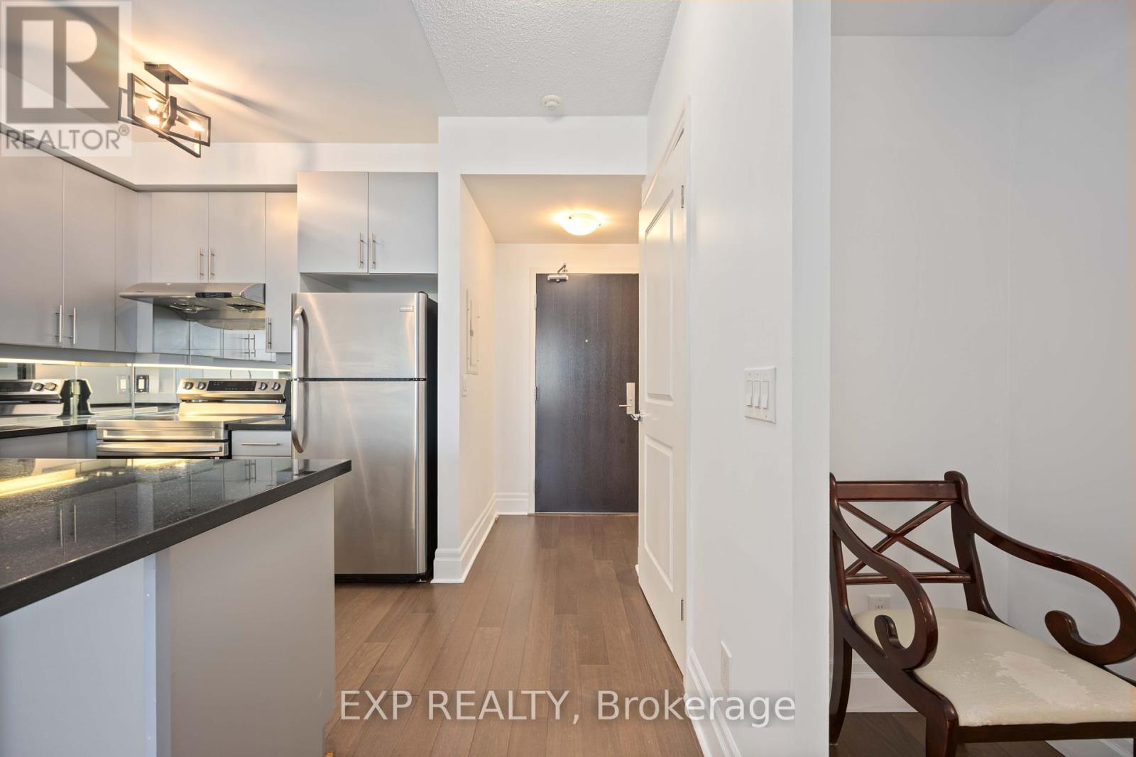616 - 131 Upper Duke Crescent, Markham, Ontario  L6G 0C9 - Photo 5 - N12136838